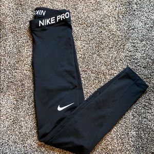 Nike Pro women’s leggings size S